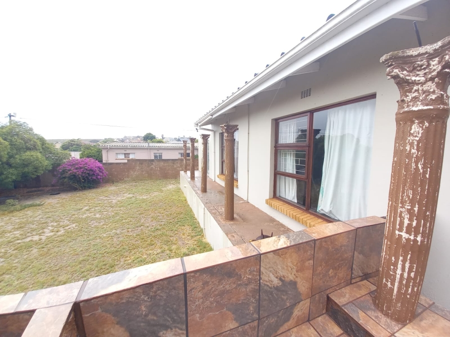 4 Bedroom Property for Sale in Parkersdorp Western Cape